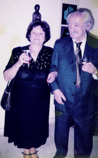VASILE DOBRIAN si Adelina Constantin la vernisajul Expozitiei de la Sala Calderon vara lui 1996