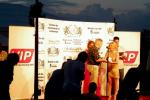 Premiul VIP pentru CULTURA inmanat de Maria RADU pictorului MIHAI POTCOAVA la Gala Premiilor VIP august 2011